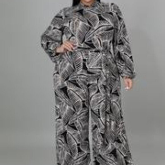 Plus size jumpsuit - Picture 7 of 7